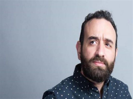 عمرو سلامة يشيد بإجراءات الحكومة المصرية للوقاية من فيروس كورونا