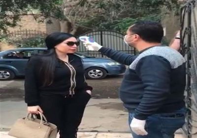 عبير صبري تخضع للتعقيم في كواليس "دهب عيرة" (فيديو)