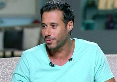 بالفيديو.. أحمد السعدني يطالب جمهوره بالبقاء في المنزل 
