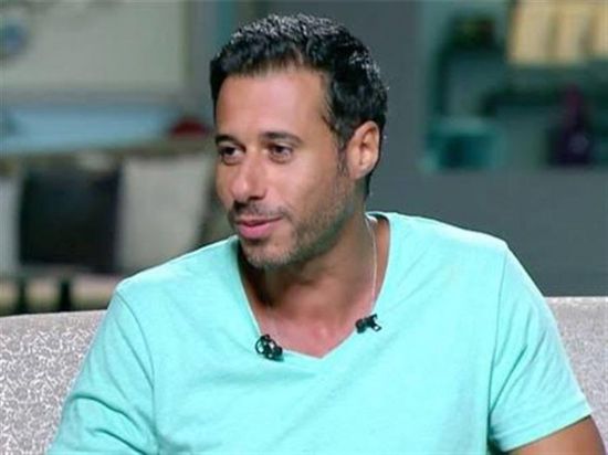 بالفيديو.. أحمد السعدني يطالب جمهوره بالبقاء في المنزل 