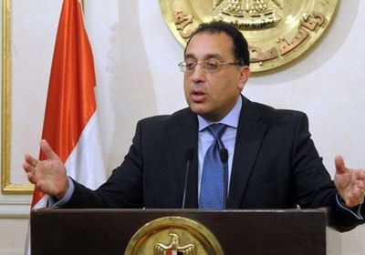 مصر تغلق الأندية والمولات والمطاعم والمقاهي لمواجهة كورونا