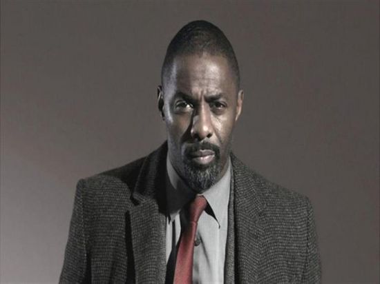 هكذا رد إدريس ألبا على شائعة عدم إصابة أصحاب البشرة السمراء بكورونا