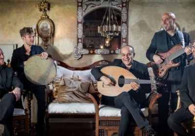 فريق "كايرو ستيبس" يهدي أعماله لجمهور المنزل