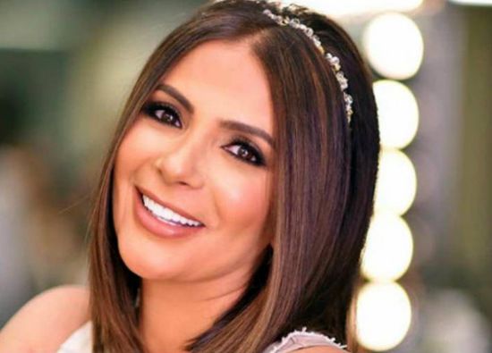 منى زكي تشارك في تحدي الخير وتدعم 80 أسرة من متضرري كورونا