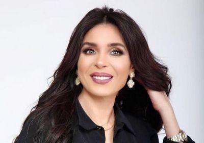 دينا تطلب من جمهورها التزام المنزل (فيديو)