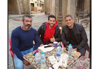 أمير كرارة بصحبة ياسر جلال في كواليس "الفتوة"