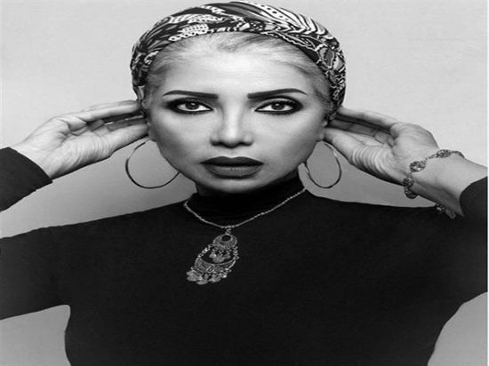 سوسن بدر تناشد الجمهور وتدعوهم للجلوس في المنزل