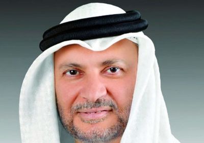 قرقاش يُطالب المواطنين بالحفاظ على كبار السن من كورونا