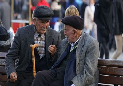 تركيا تعلن حظر تجوال على من تتجاوز أعمارهم الـ65 عامًا