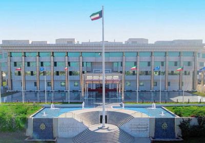  داخلية الكويت: مكبرات الصوت تنذر المواطنين بأوقات الحظر الجزئي في البلاد