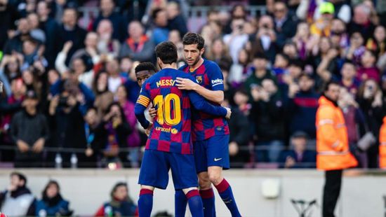 ميسي وقادة برشلونة يوافقون على تخفيض رواتب اللاعبين بسبب كورونا
