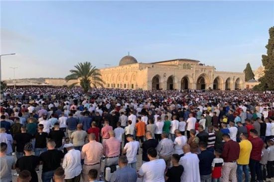 تعليق الصلاة بالمسجد الأقصى بدءًا من الاثنين