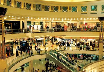  الإمارات تقرر غلق مراكز التسوق وتتخذ إجراءات جديدة