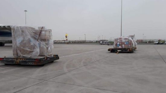 وصول إمدادات وقائية من فيروس كورونا إلى عدن (صور)