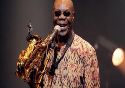 وفاة المطرب مانو ديبانجو بعد أيام من إصابته بفيروس كورونا