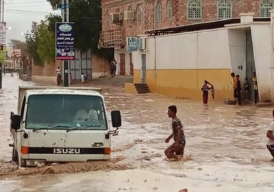 سيول وأمطار غزيرة بمناطق وادي حضرموت (صور)