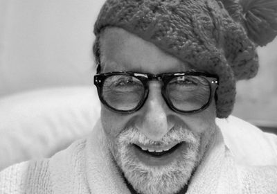 أميتاب باتشان يكشف لجمهوره كيف يقي نفسه من كورونا؟