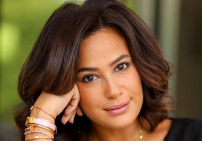 بصورة من الطفولة.. هند صبري تتحدى ملل الجلوس في المنزل