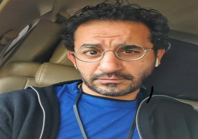 بفيديو كوميدي.. هكذا حث أحمد حلمي جمهوره على الجلوس في المنزل 