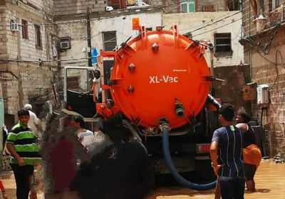 لمواجهة آثار السيول.. إزالة المياه والمخلفات وإصلاح الكهرباء في صيرة