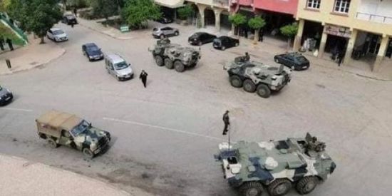  عائدين من مصر.. الأمن المغربي يطوق حيا سكنيا كاملًا بسبب مصابين بكورونا