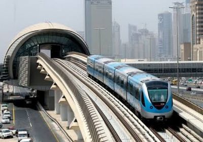  الإمارات تغلق وسائل النقل العام وتقيد التحرك جراء كورونا