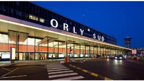 «كورونا» يُغلق مطار أورلي في فرنسا