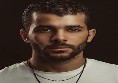 رامز أمير ببدلة بلاستيكية :احمي نفسك وبلدك