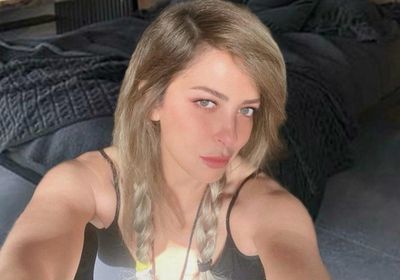 ريم مصطفى تنشر صورها من داخل الحجر المنزلي