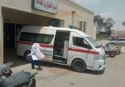 إصابة ٧ في انقلاب حافلة بلحج ونقلهم للمستشفى