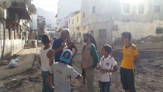 تواصل جهود "انتقالي صيرة" لإزالة مخلفات السيول