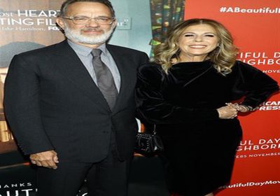 توم هانكس وزوجته يعودان لأمريكا بعد شفائها من فيروس كورونا 