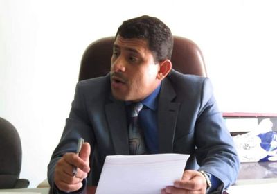 بعد شائعة كورونا.. مطالبات بإقالة مدير مكتب النقل بتعز  