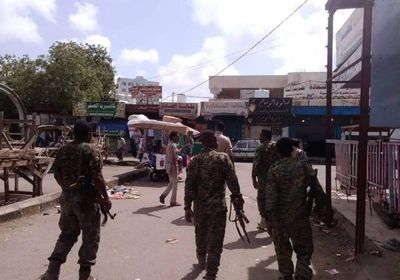 الأمن يتابع إجراءات فرض حظر التجول بعدن