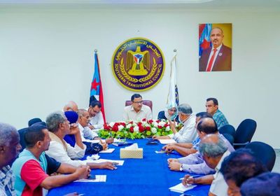 برعاية الانتقالي.. إطلاق حملة نظافة شعبية بمديريات عدن