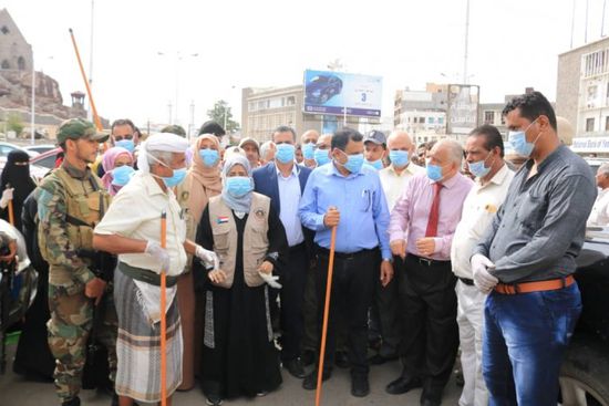 "أمانة الانتقالي" تدشن حملة نظافة في العاصمة عدن (صور)
