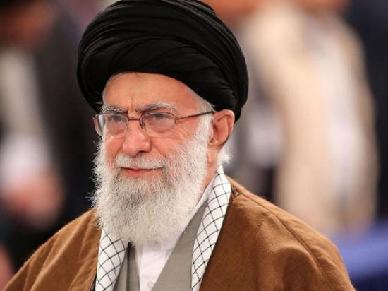  السجن لأربع نشطاء إيرانيين طالبوا بتنحي خامنئي