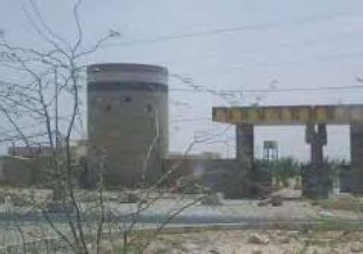 صفقة غامضة بين الإصلاح والحوثي قبل سقوط اللبنات