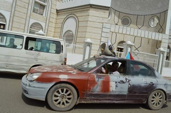 سيارات تجوب المنصورة لتوعية المواطنين بكورونا (صور)
