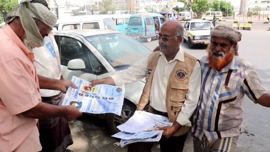 برعاية الانتقالي.. حملة النظافة تصل معظم مديريات عدن (صور)