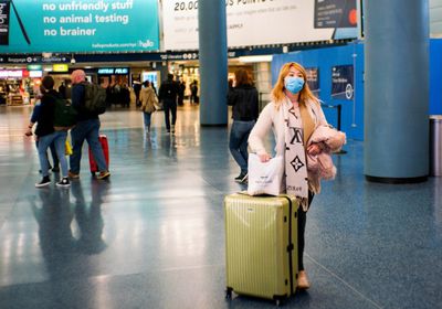 أمريكا تحذّر رعاياها في الخارج من &laquo;تسوماني كورونا&raquo;