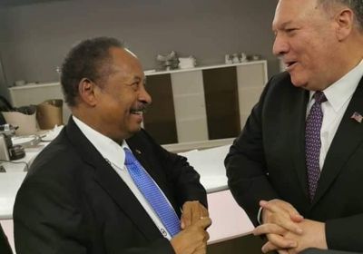 بومبيو يناقش مع حمدوك إجراءات رفع اسم السودان من لائحة الإرهاب