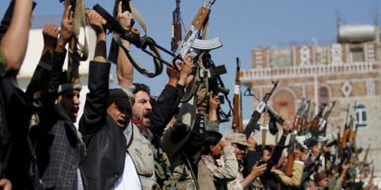 "الشرق الأوسط": الحوثيون يخفون السلع ويرفعون الأسعار والإتاوات