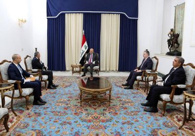  الرئيس العراقي يستقبل السفير المصري ويبحثان سبل العلاقات الثنائية بين البلدين 