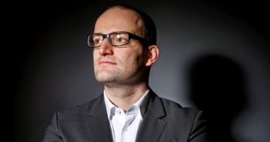  وزير الصحة الألماني: الدول تتنازع على شراء الكمامات الصينية الصنع