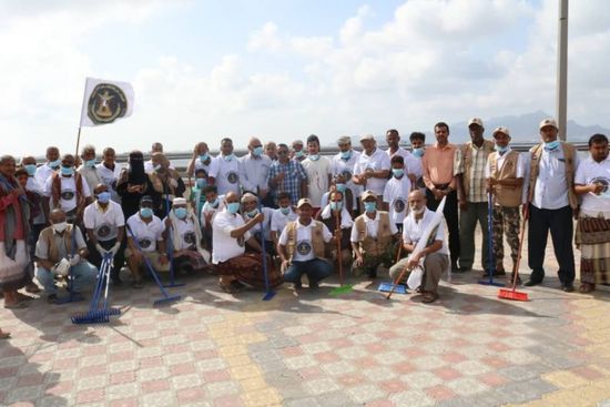 برعاية الانتقالي.. تنفيذ المرحلة الثانية من حملة نظافة عدن (صور)