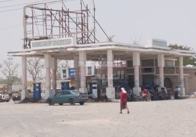 أسعار المشتقات النفطية تُسجل أدنى مستوى لها منذ سنوات بأبين