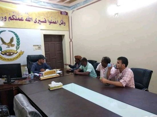 استكمال إجراءات مغادرة العالقين من أبناء سقطرى بالشحر (وثيقة)