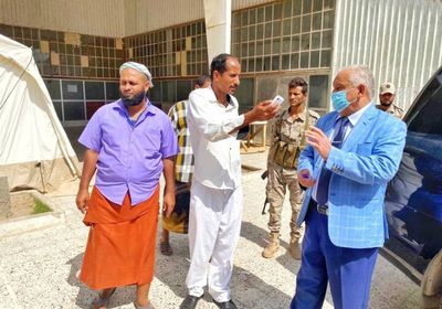 الوالي يتابع تجهيزات مركزين للحجر الصحي بالبريقة