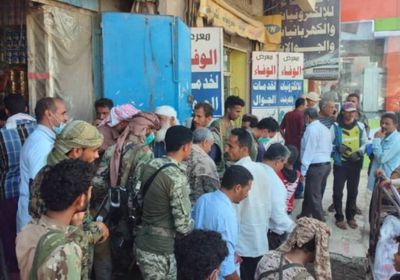 حملة رقابية لـ "طوارئ الضالع" على تجار السلع الغذائية